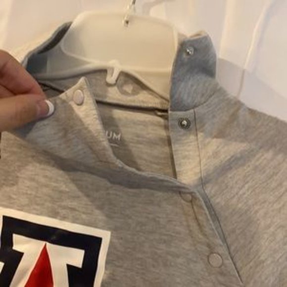 Arizona Wildcats pull Over w/ 1/4 Neck Buttons & thumb holes women’s size M New - Picture 7 of 9